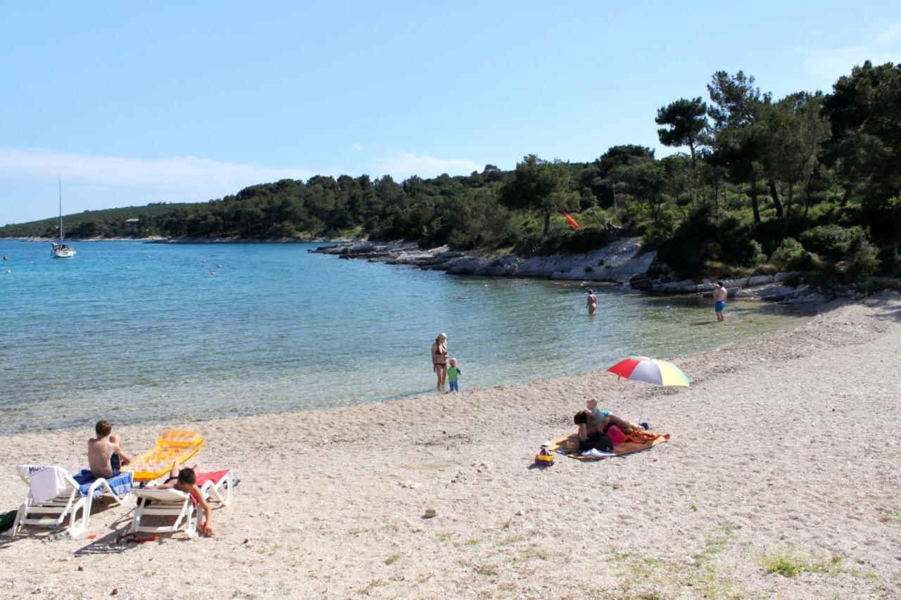 Apartments And Rooms With Parking Space Cunski, Losinj - 2498 Екстериор снимка