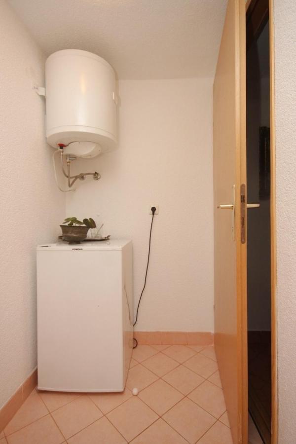 Apartments And Rooms With Parking Space Cunski, Losinj - 2498 Екстериор снимка